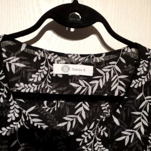 Women's Black and White *Christina B* Sleeveless Top - Med - VGC - Picture 3 of 4